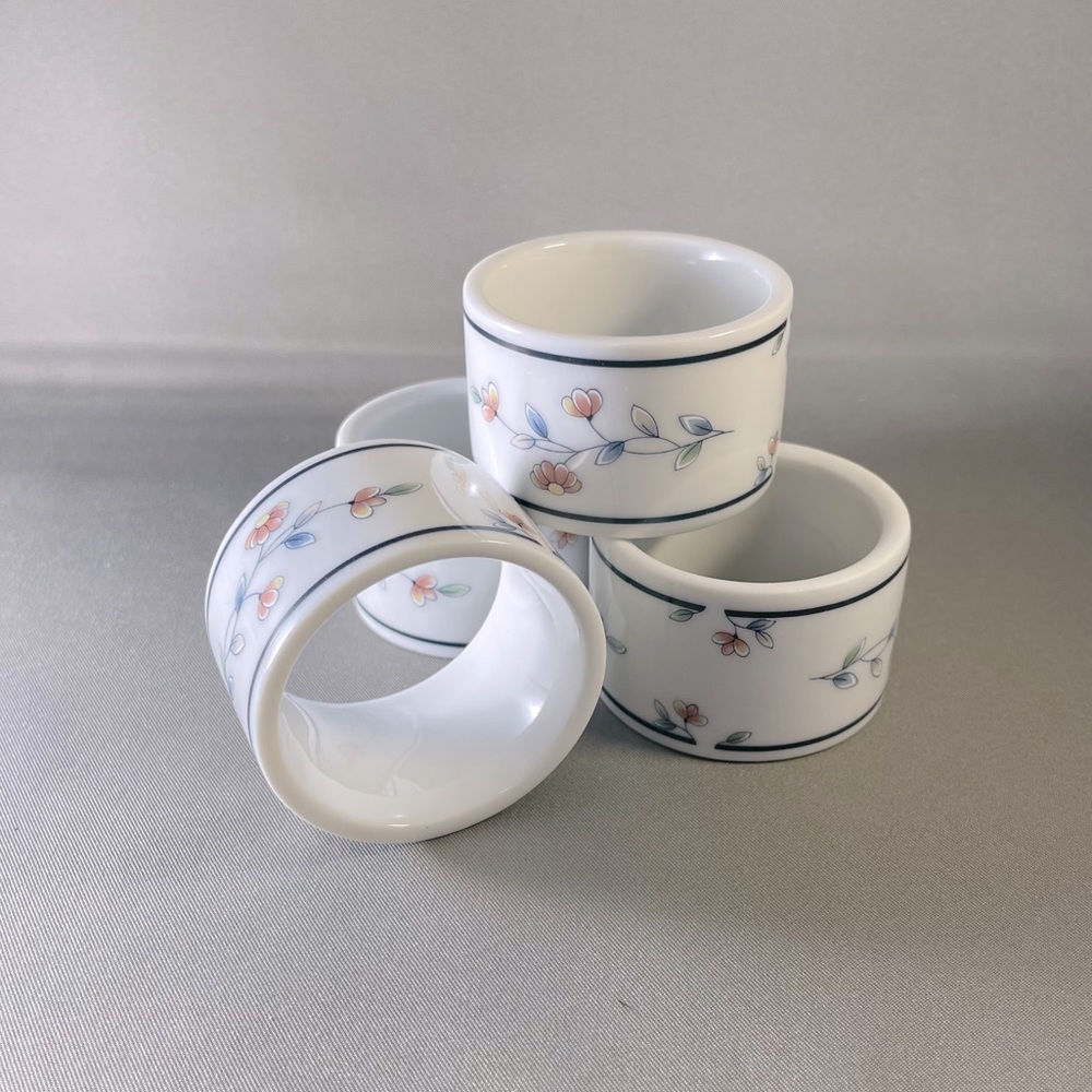 Vintage Napkin Rings Porcelain Heritage Blossom Princess House Set of 4
